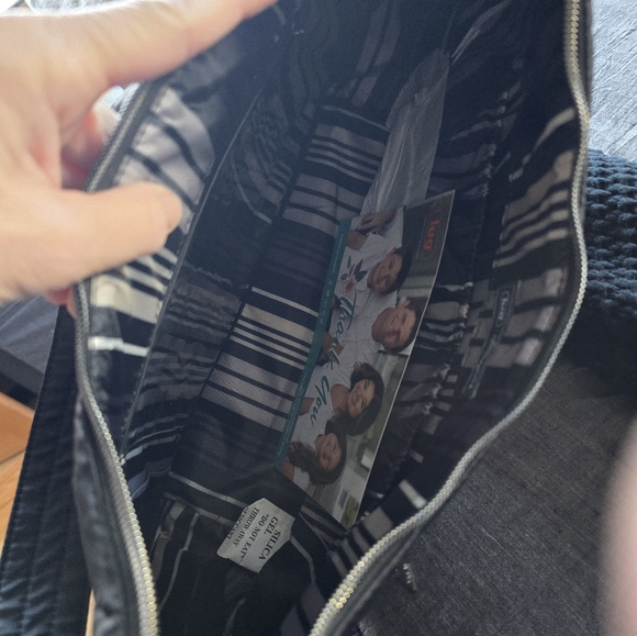 Lug Winger - Picture 6 of 6